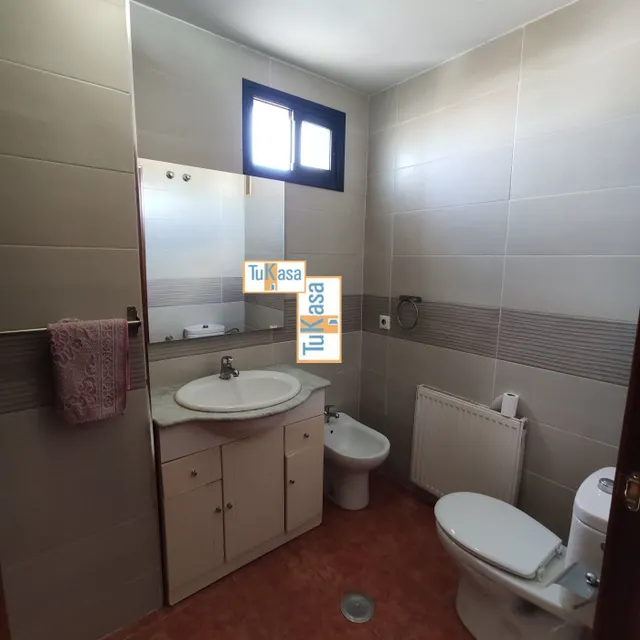 Piso Trabajadores temporales en zona Montesol, Cáceres — 9