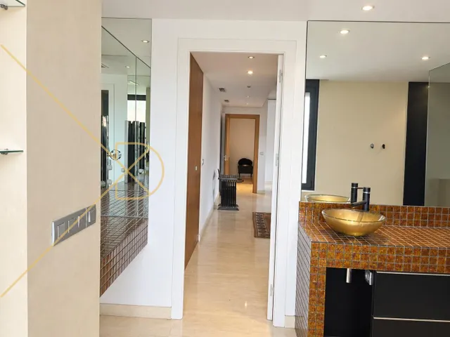 Elegante propiedad de prestigio en Ciutat Diagonal — 30