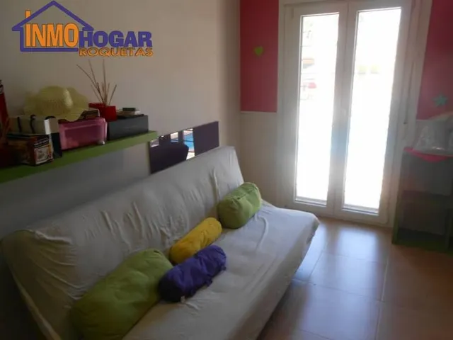 CHALET DE LUJO, 1000 m de parcela, 4 DOR,3 BAÑOS, PIS EXCELENTENTES CALIDADES A 200 m DE LA PLAYA!! — 34