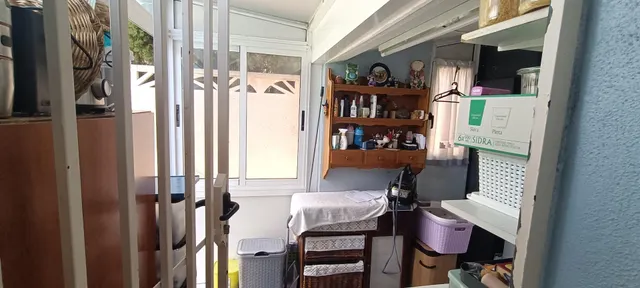 CASA DE 3 PLANTAS CON GARAJE Y PISCINA PRIVADA — 12