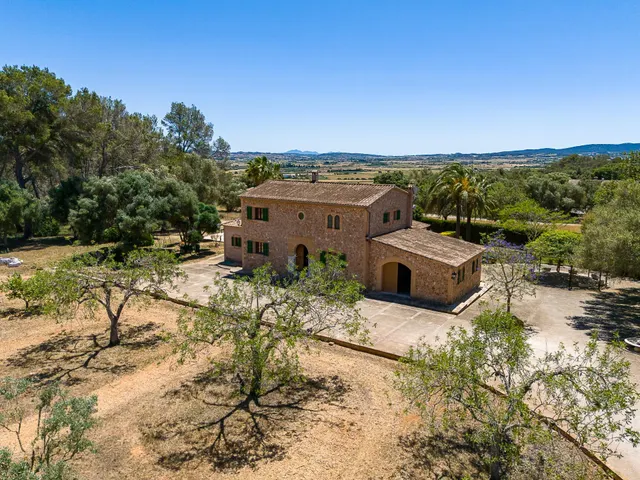 Finca Rústica en Algaida con piscina, privacidad y carácter mallorquín — 9