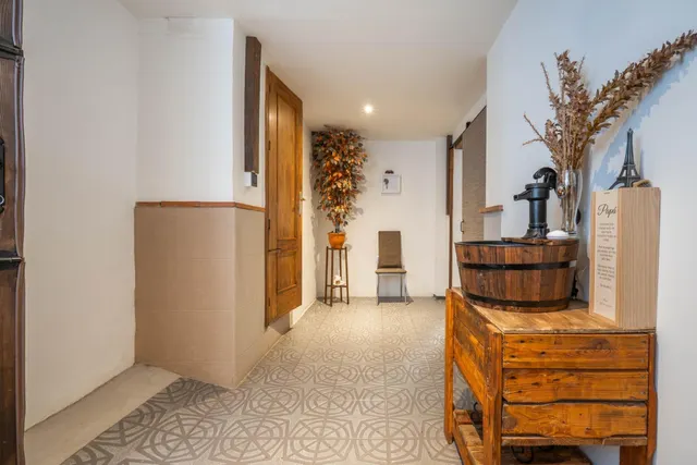 EXCLUSIVA VIVIENDA CON PISCINA PRIVADA EN URBANIZACIÓN "EL TORREÓN" EN ALBOLOTE. — 23