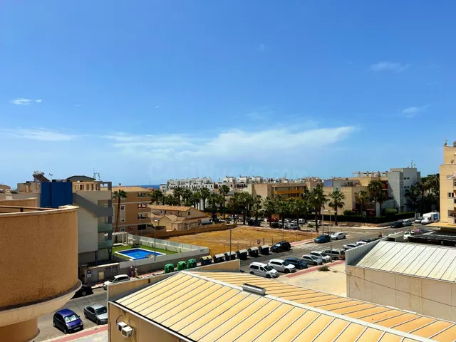 APARTAMENTO DE 2 DORMITORIOS Y 1 BAÑO EN AGUA MARINA ( ORIHUELA COSTA ) — 28