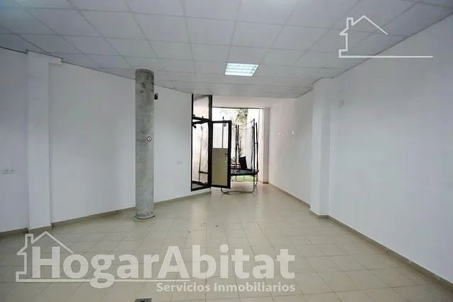¡Perfecto para invertir! Casa de cuatro alturas  para reformar con garaje y dos terrazas, cerca del centro — 31