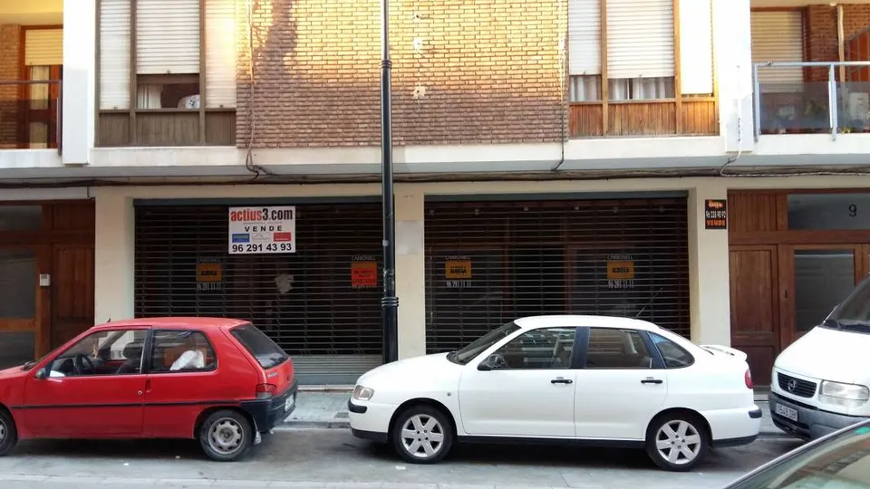 EXCELENTE FACHADA