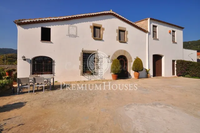 Masia en venta en el centro de Cabrera de Mar - Costa Barcel - foto 4