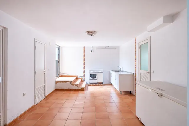 Fabulosa casa con patio ajardinado en Gelves, a diez minutos del centro de Sevilla. — 32