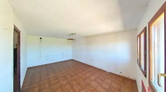 Chalet adosado en venta. — 3