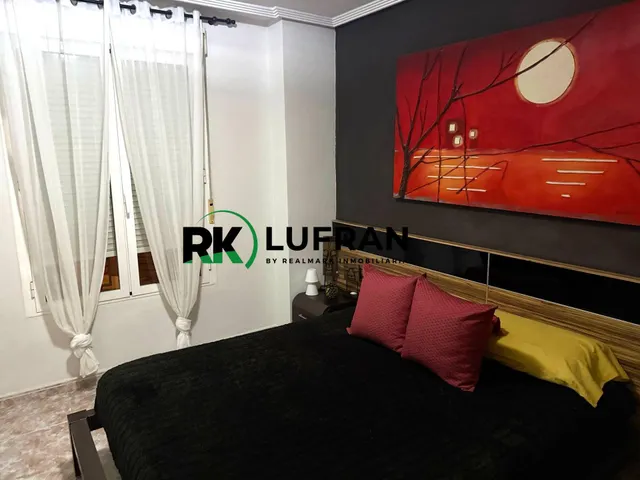 Piso con urbanización y garaje en ciudad jardín — 11