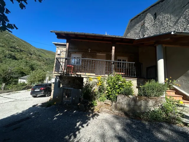 Encantadora Casa de Piedra en Villafranca del Bierzo por solo €65,000 — 7