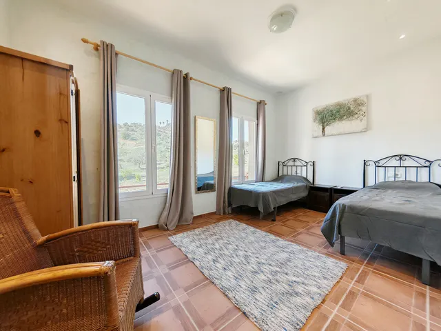 Finca rústica 4 habitaciones 360m² en venta - South of spain — 28
