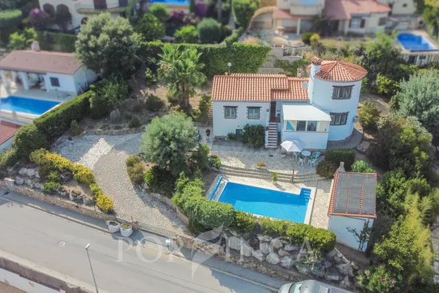 Villa con piscina privada, jardín y vistas al mar y montaña  - foto 4