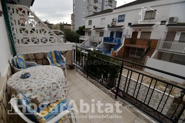 ADOSADO CON DOS TERRAZAS JUNTO A LA PLAYA — 4