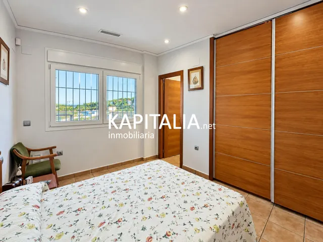 Chalet en VENTA en San Cristóbal, Alberic, con piscina privada cubierta, jardín y parcela de más de 1.000 m2 — 29
