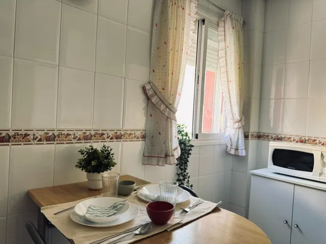 VIVIENDA SITUADA EN CALLE GANADO. — 12