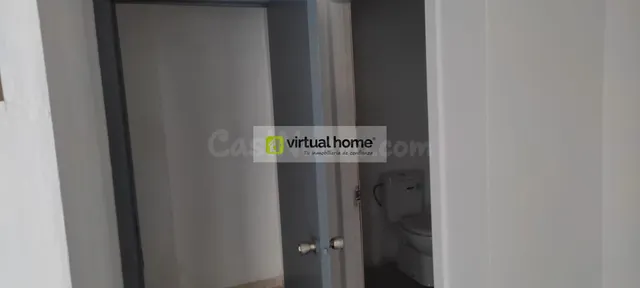 Local comercial 100m² en venta - Poniente — 2