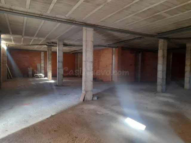 Local comercial 745m² en venta - Loma de la mezquita - foto 3