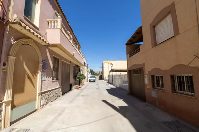TERRENO URBANO EN RIOJA — 9