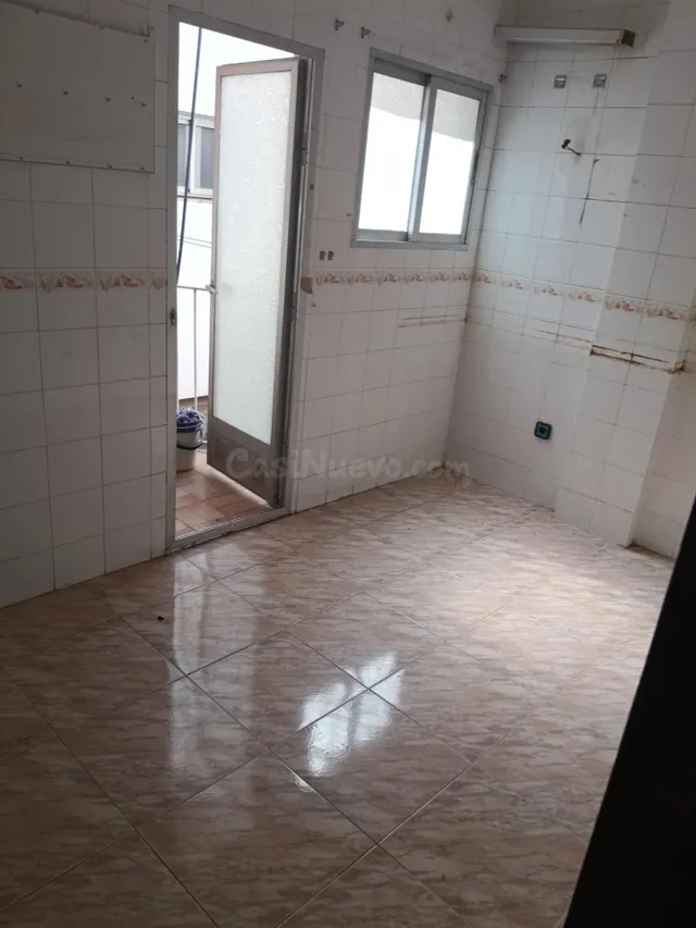 Vivienda junto a av/ Maisonnave para reformar 1 habitación ( - foto 4