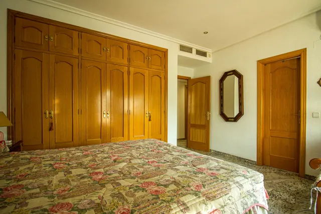 CHALET INDEPENDIENTE JUNTO AL VIEJO VIVERO EN BADAJOZ — 20