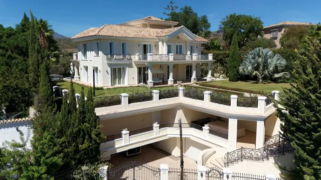 Chalet 4 habitaciones 450m² en venta - Marbella — 2