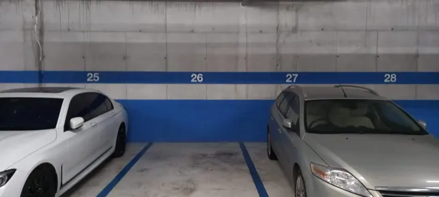 Se alquila por largo tiempo plazas de parking ( garaje ) en lomas de cabo roig ( orihuela costa) — 11