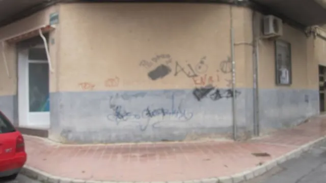 LOCAL COMERCIAL — 10