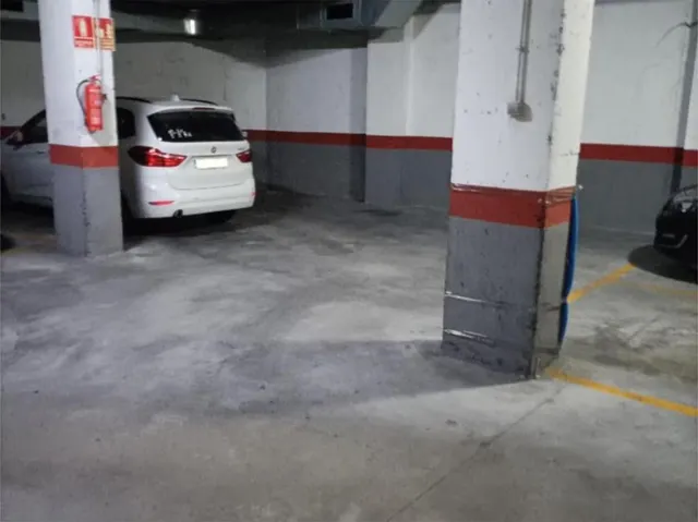 ALQUILER PLAZA DE GARAJE — 8