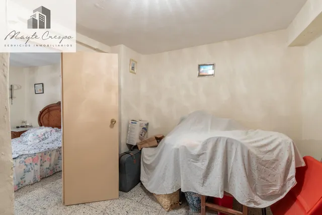 BONITA CASA PARA REFORMAR — 19
