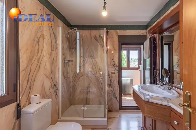 Chalet Exclusivo en Camino Bajo de Huétor — 23