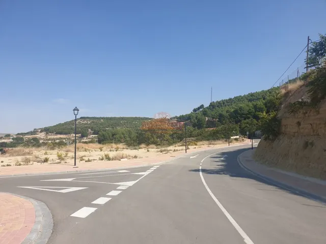 SE VENDE TERRENO URBANO EN CHINCHILLA — 9