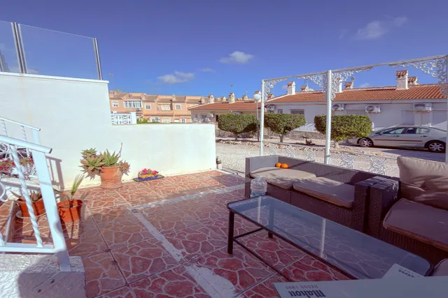 MAGNFICO BUNGALOW EN 2 PLANTAS INDEPENDIENTES CON PISCINA Y PARKING COMUNITARIO PRIVADO — 5