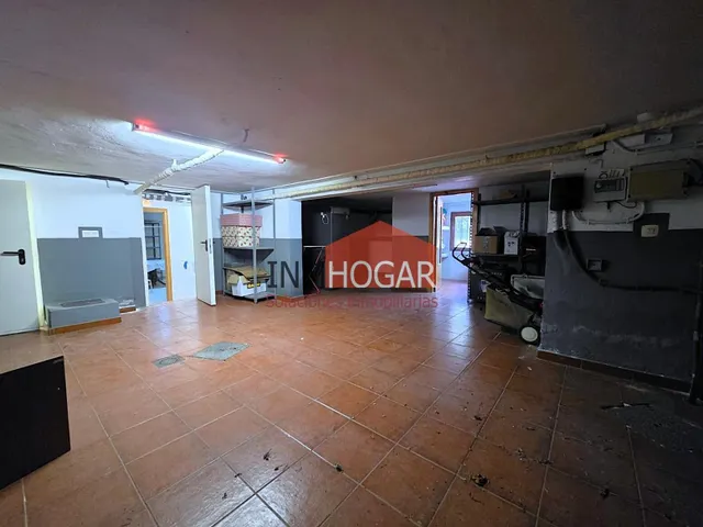 Exclusivo Chalet en Hervencias, Ávila - Un Oasis de Espacio y Tranquilidad — 35