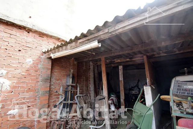 TERRENO URBANO CON MUCHAS POSIBILIDADES — 41