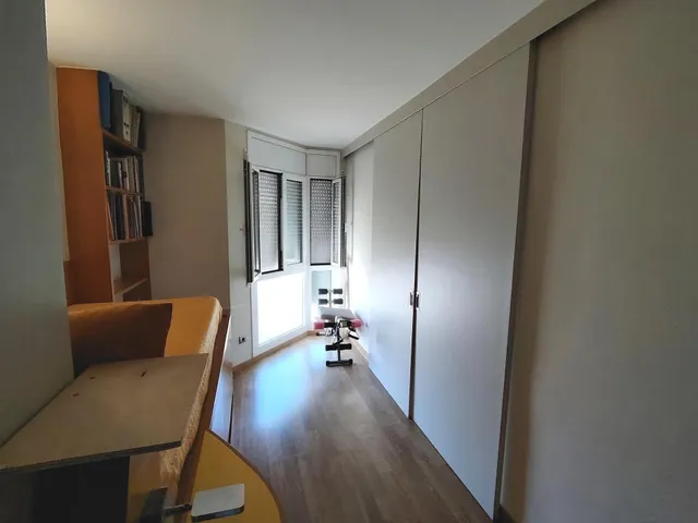 Piso en el centro para entrar a vivir. exterior y con plaza de aparcamiento. — 40