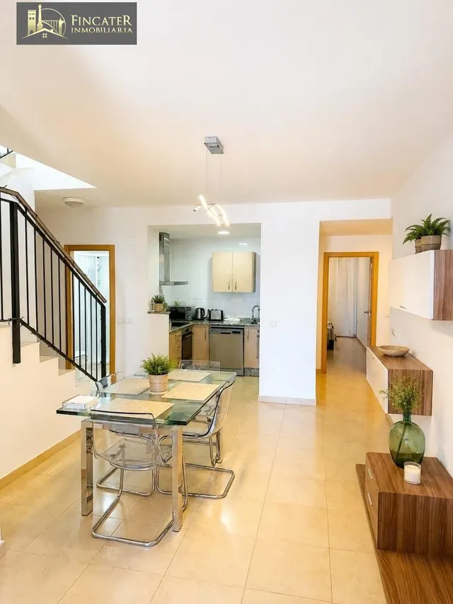 ÁTICO DÚPLEX CON GRAN TERRAZA Y VISTAS EL MAR/GARAJE INCLUID - foto 3