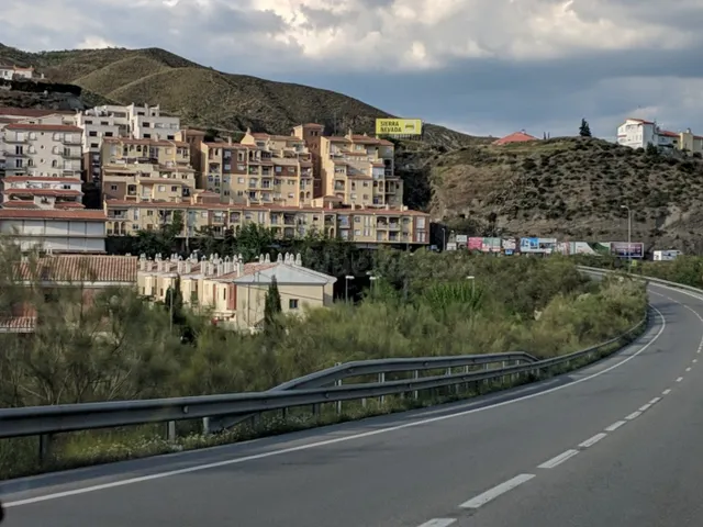 ¡ALQUILER O VENTA! Plaza de Garaje en Cenes de la Vega – Edificio Xolais — 3