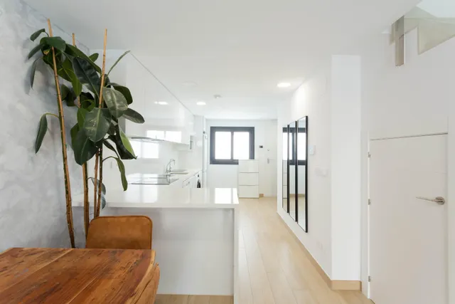 VIVIENDA ADOSADA A ESTRENAR — 8