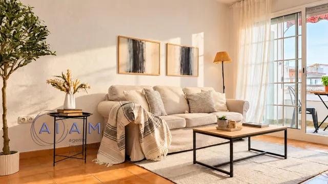 Piso muy céntrico con 4 habitaciones - foto 3