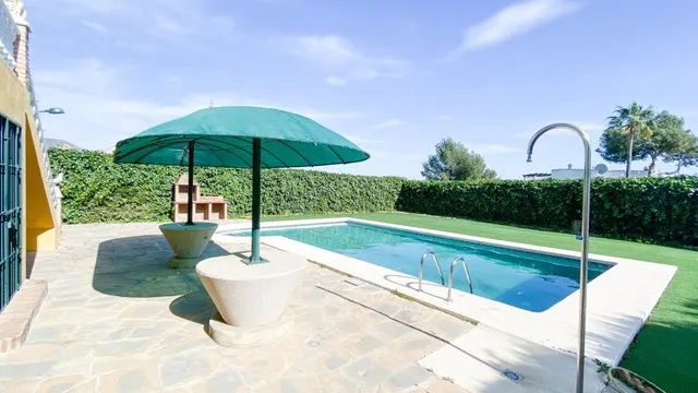 VENTA DE CHALET INDEPENDIENTE EN LA ZONA DE EL LAGAREJO, MIJAS COSTA. ¡5 DORMITORIOS Y PISCINA! — 33
