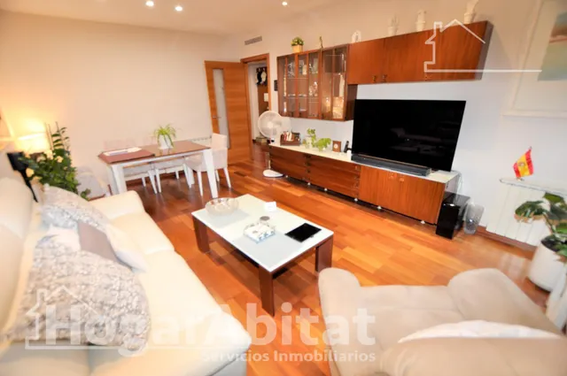 Vive con el confort de un exclusivo residencial con piscina, zonas verdes, garaje y trastero — 7