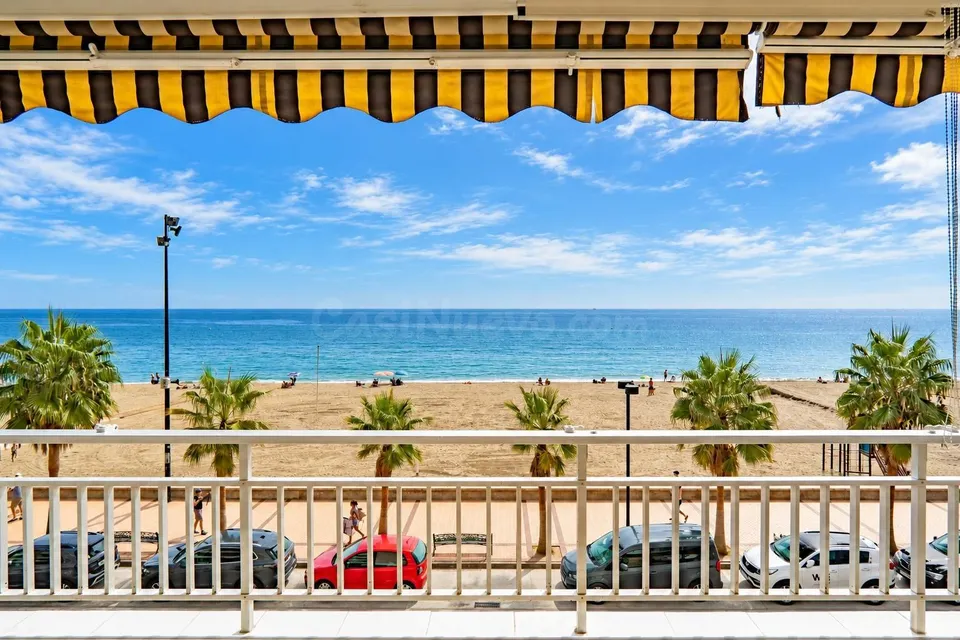 VIVIR FRENTE AL MAR EN FUENGIROLA