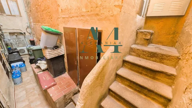 Negocio a pleno rendimiento en el casco antiguo de Cáceres — 32