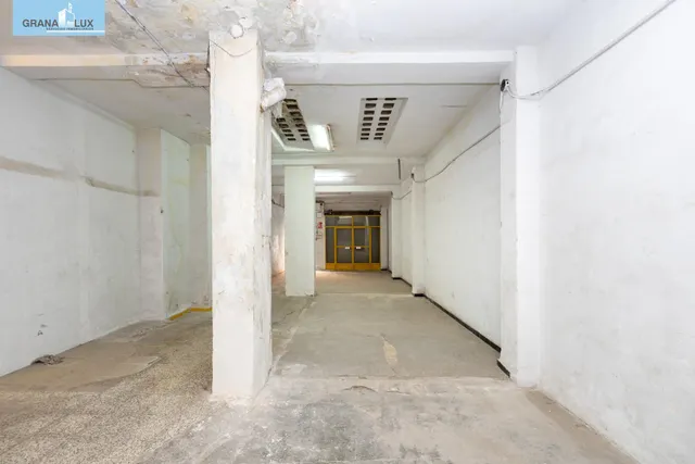 ¡Oportunidad Única en Angel Barrios! Local de 147m2 por solo 190.000€ — 11