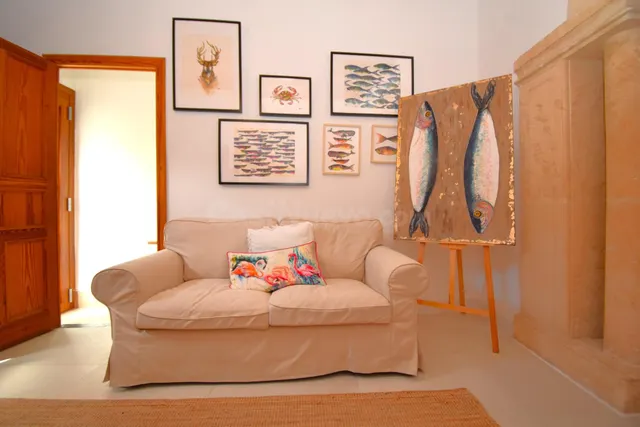Casa con carácter mallorquín y jardín en Muro - foto 3