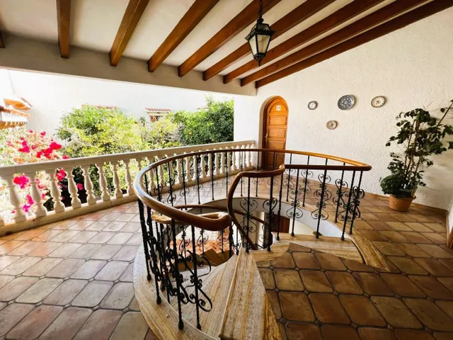FINCA ECUESTRE DE ESTILO MEDITERRÁNEO. — 28