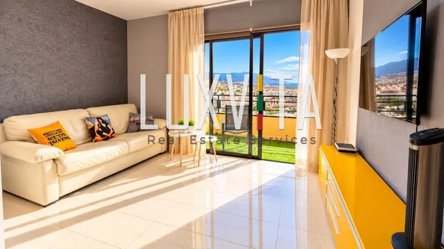 Acogedor Apartamento en Playa Paraíso, Adeje - Ideal para Inversión — 3