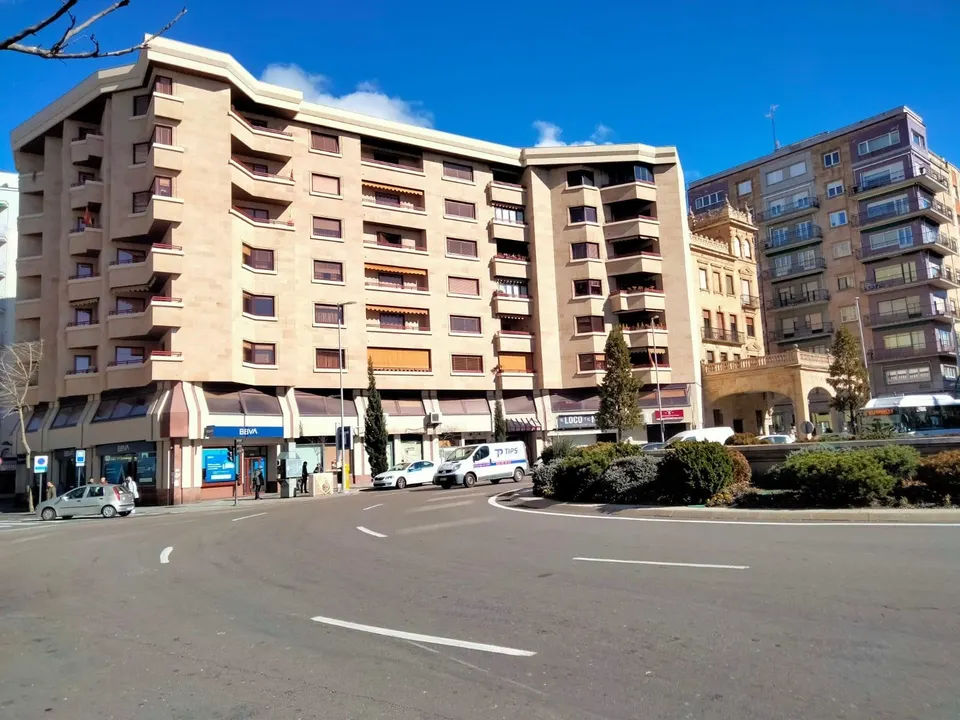LOCAL EN PUERTA ZAMORA.