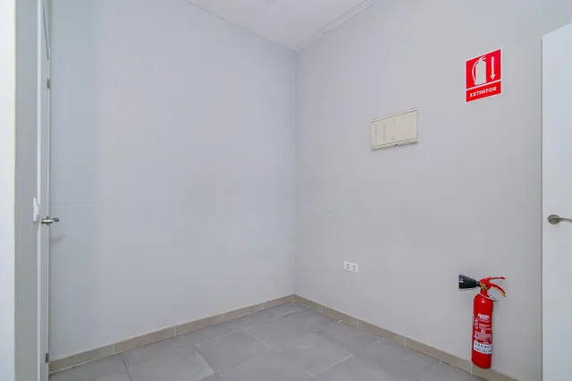 ¡Oportunidad Única de Negocio en el Corazón del Zaidín! — 14