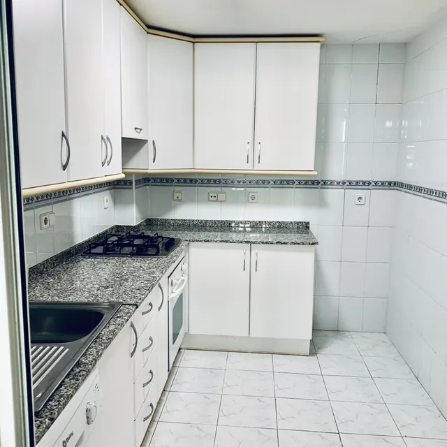 Amplio Apartamento en Albir con Terraza y Piscina a Pocos Pasos del Mar — 8